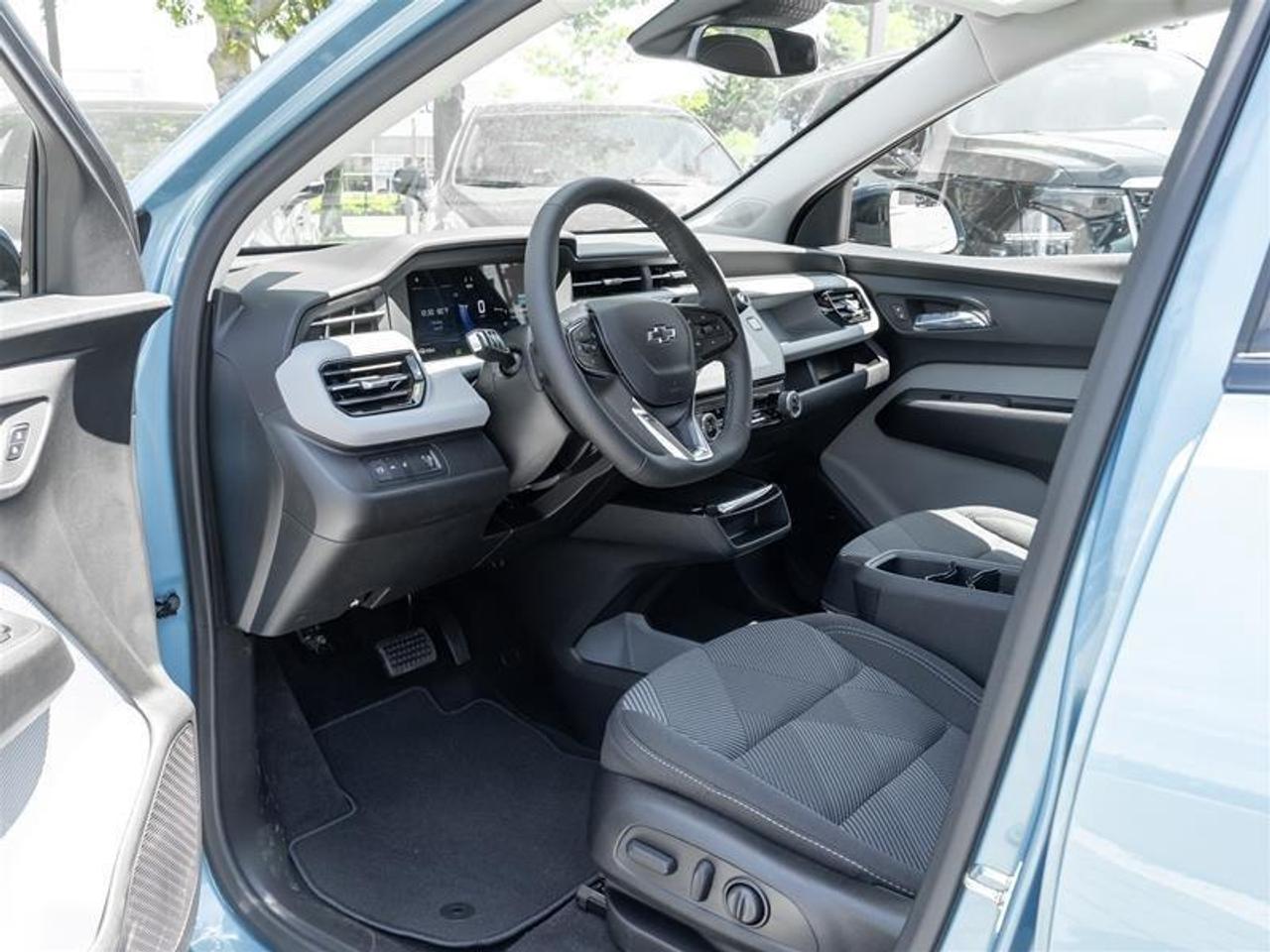 2027 Chevrolet Bolt LT 4dr Photo