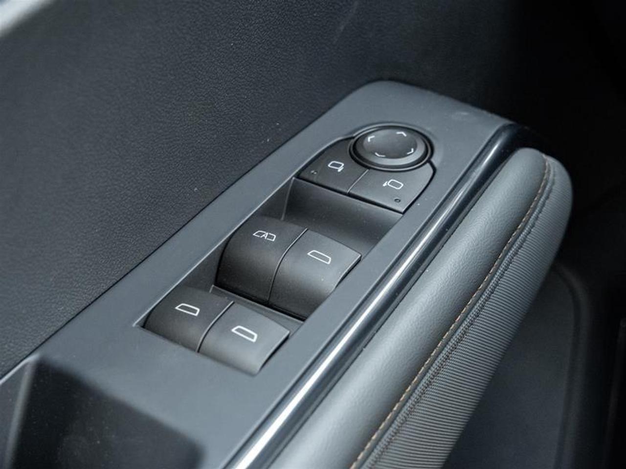 2026 GMC Acadia AT4 4dr All-Wheel Drive Photo
