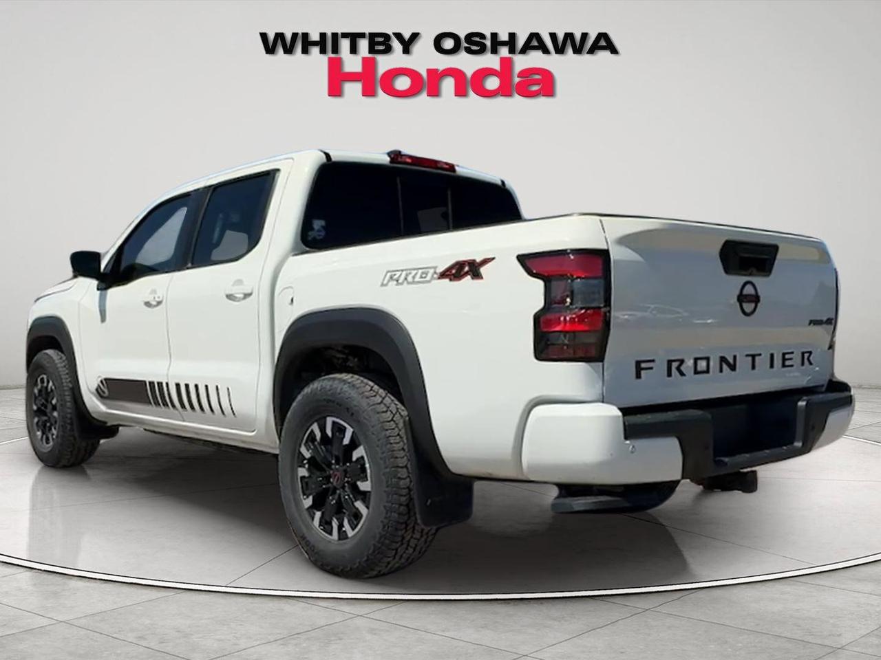 2022 Nissan Frontier Crew Cab PRO-4X Standard Bed 4x4 Photo