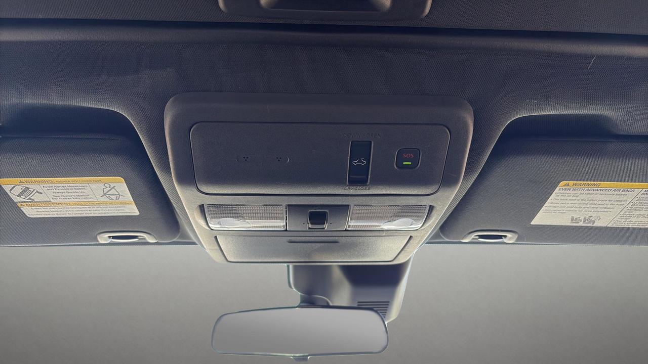 2022 Nissan Frontier Crew Cab PRO-4X Standard Bed 4x4 Photo