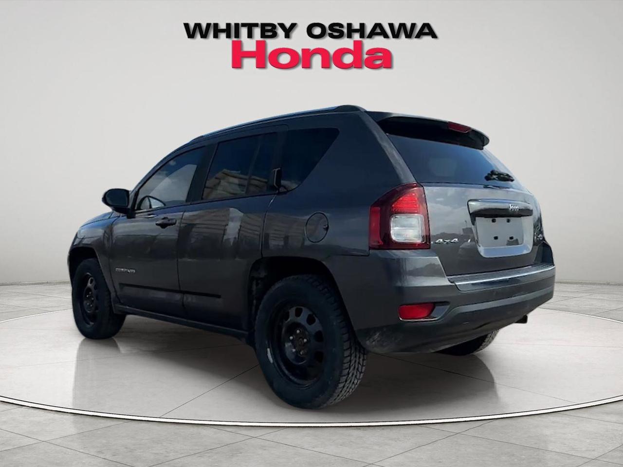 2016 Jeep Compass 4WD 4dr High Altitude Photo