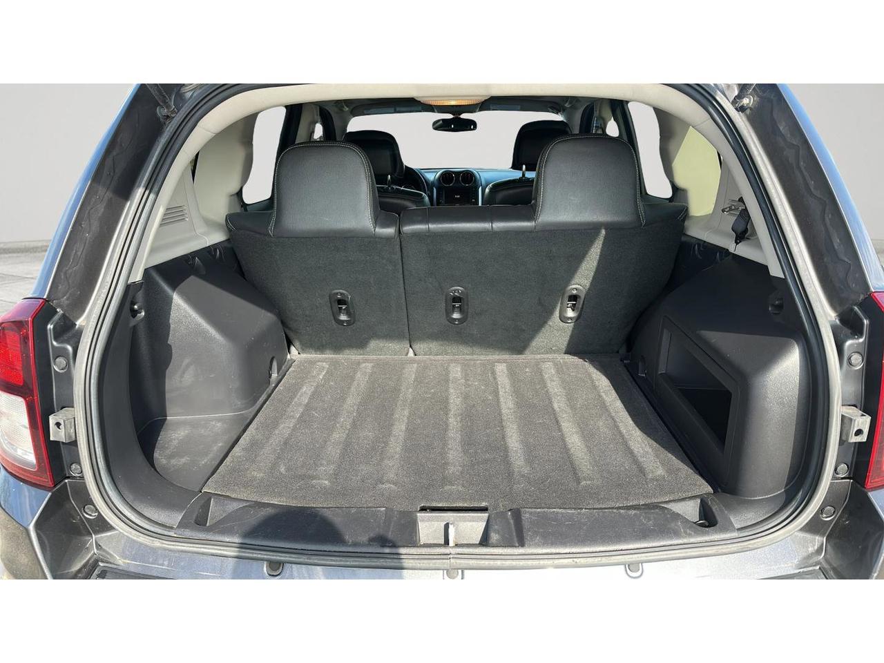 2016 Jeep Compass 4WD 4dr High Altitude Photo