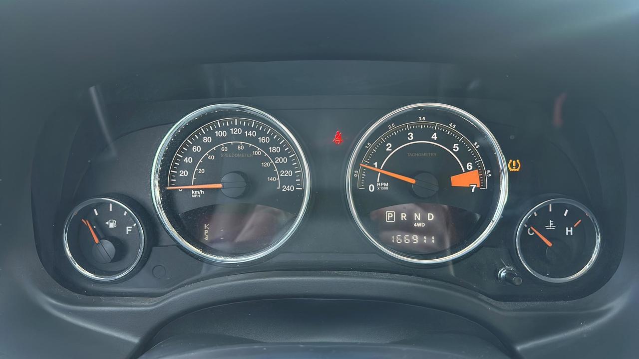 2016 Jeep Compass 4WD 4dr High Altitude Photo