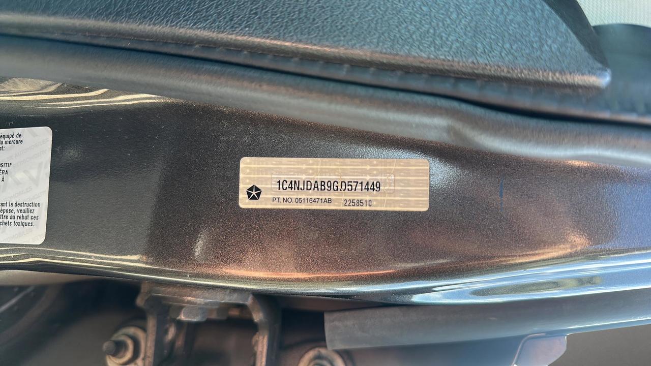 2016 Jeep Compass 4WD 4dr High Altitude Photo