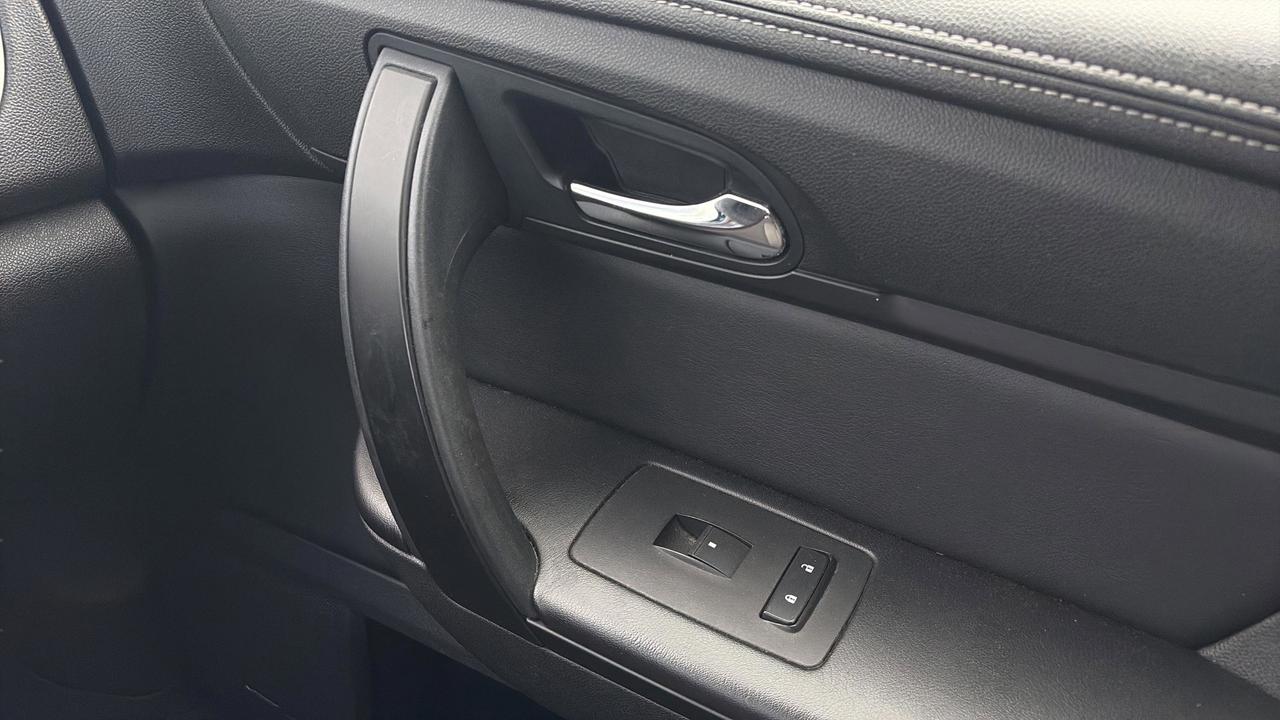 2014 Chevrolet Traverse FWD 4dr 2LT Photo