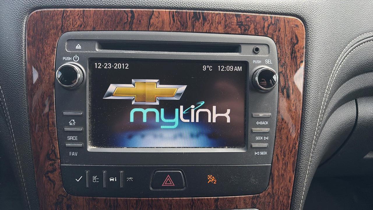 2014 Chevrolet Traverse FWD 4dr 2LT Photo