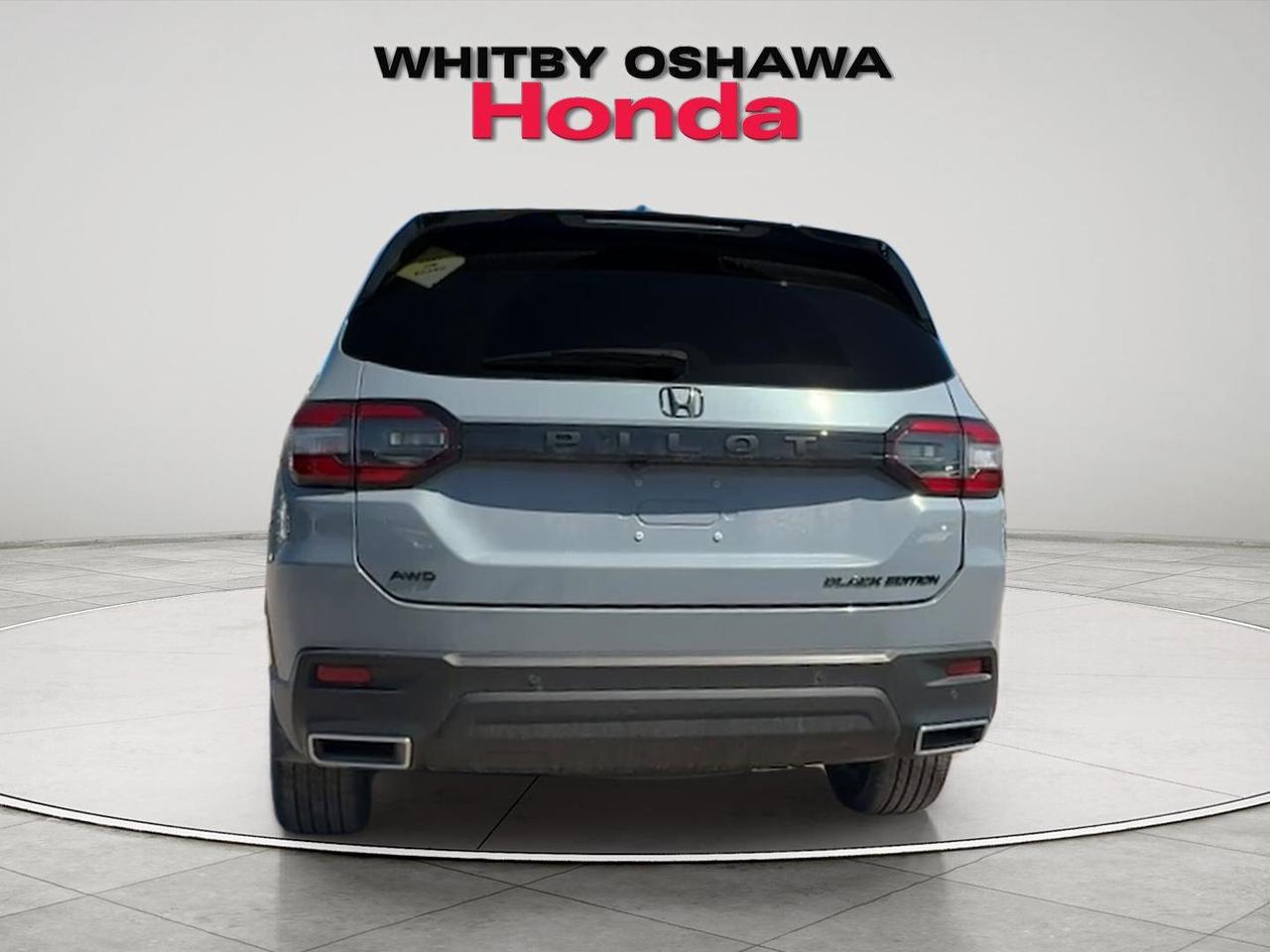 2023 Honda Pilot Black Edition AWD Photo3