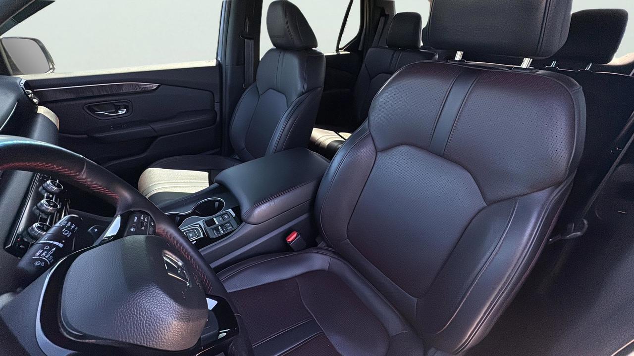 2023 Honda Pilot Black Edition AWD Photo