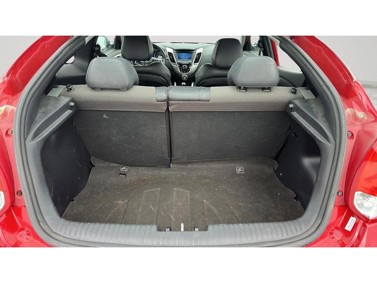 2012 Hyundai Veloster 3dr Cpe Man w-Tech Photo