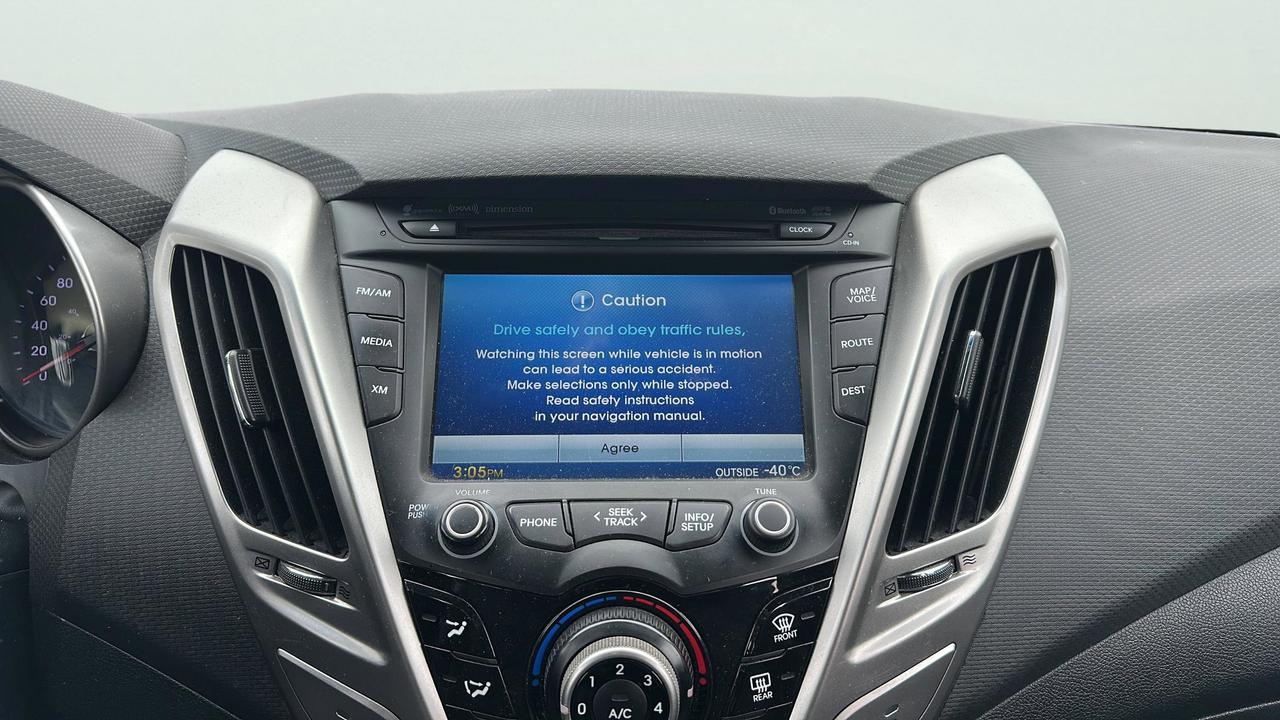 2012 Hyundai Veloster 3dr Cpe Man w-Tech Photo