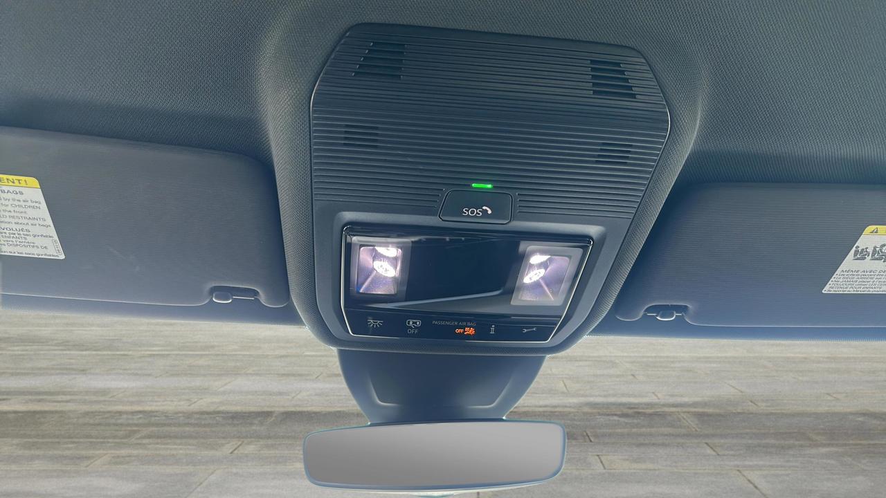 2023 Volkswagen Golf GTI Performance Manual Photo