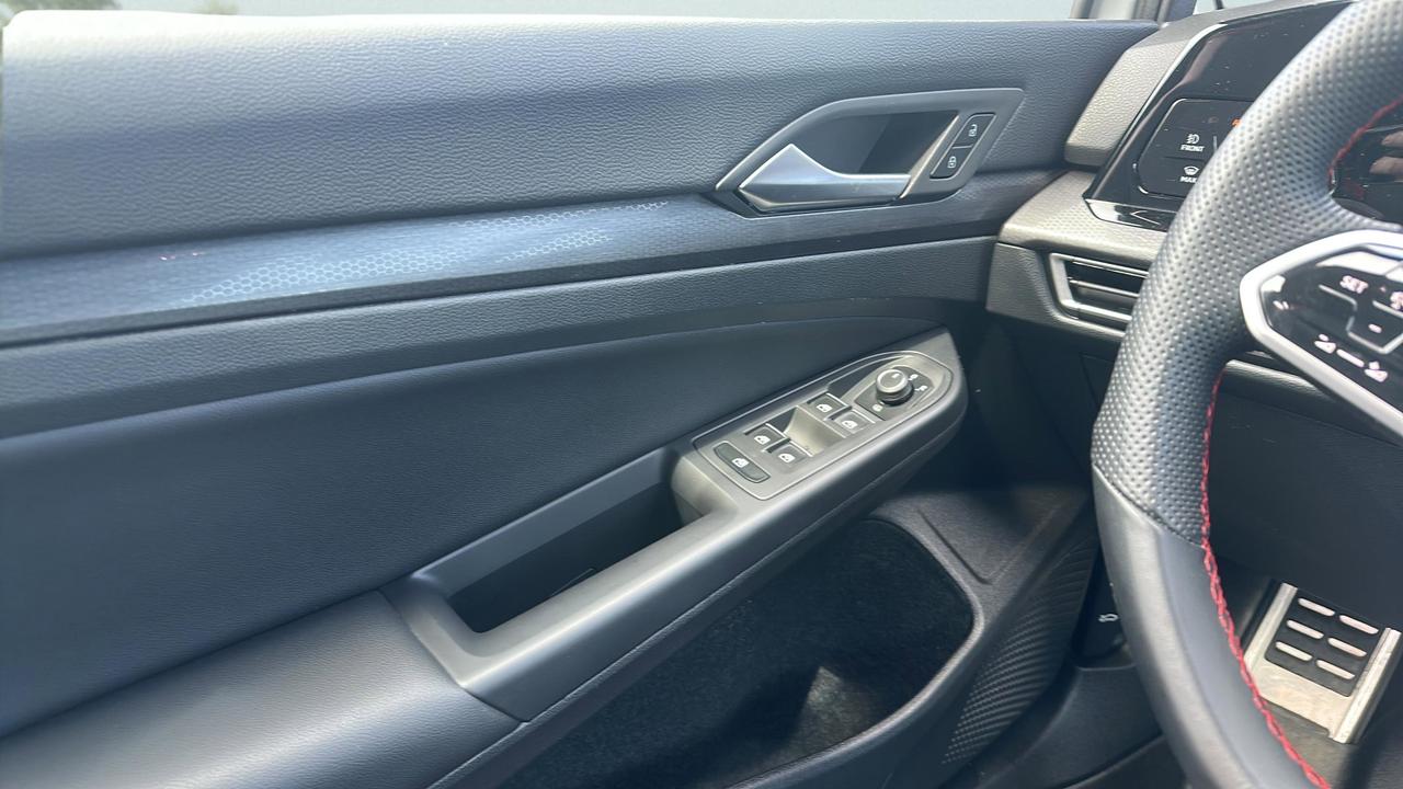 2023 Volkswagen Golf GTI Performance Manual Photo