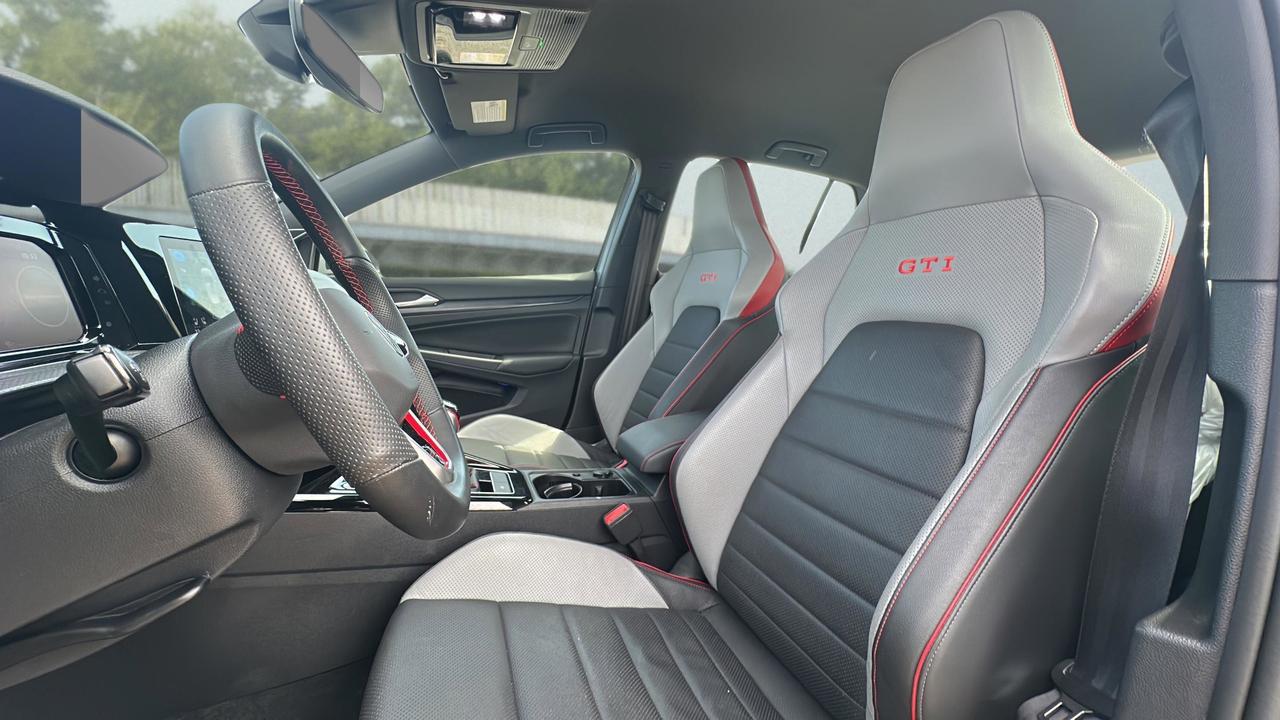 2023 Volkswagen Golf GTI Performance Manual Photo