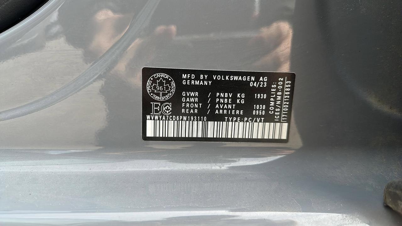 2023 Volkswagen Golf GTI Performance Manual Photo