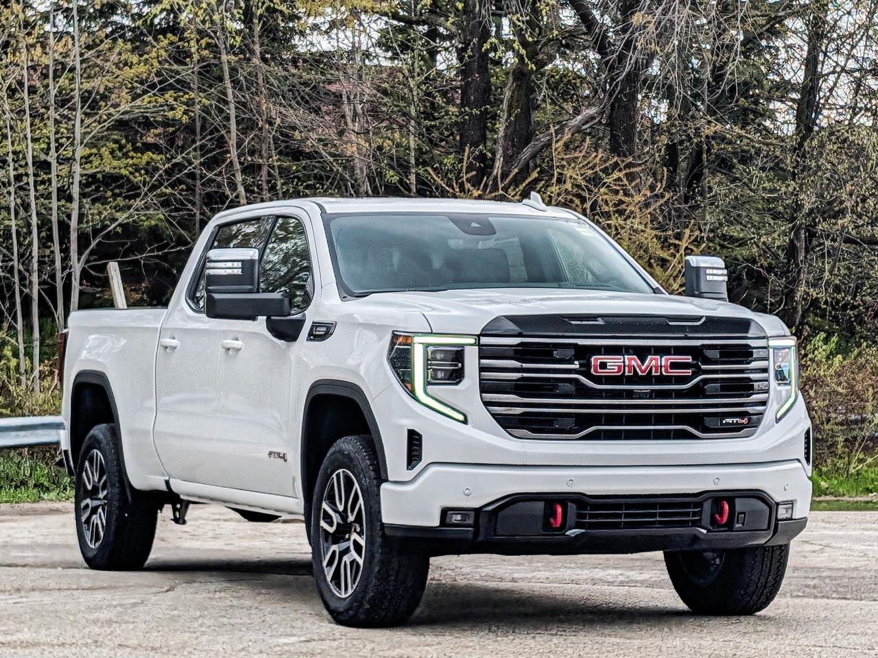 2026 GMC Sierra 1500 AT4 Photo3