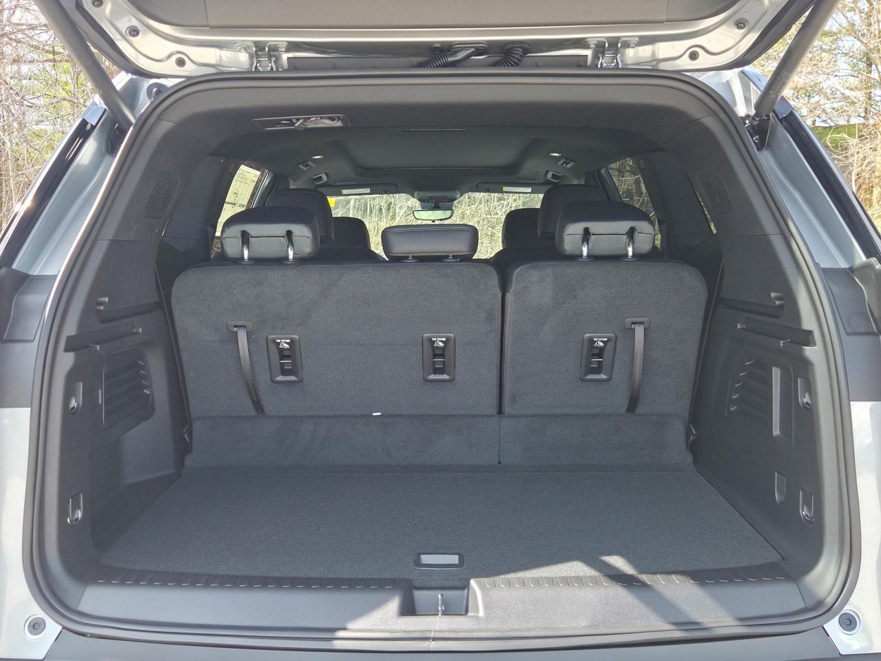 2026 GMC Acadia AT4 Photo