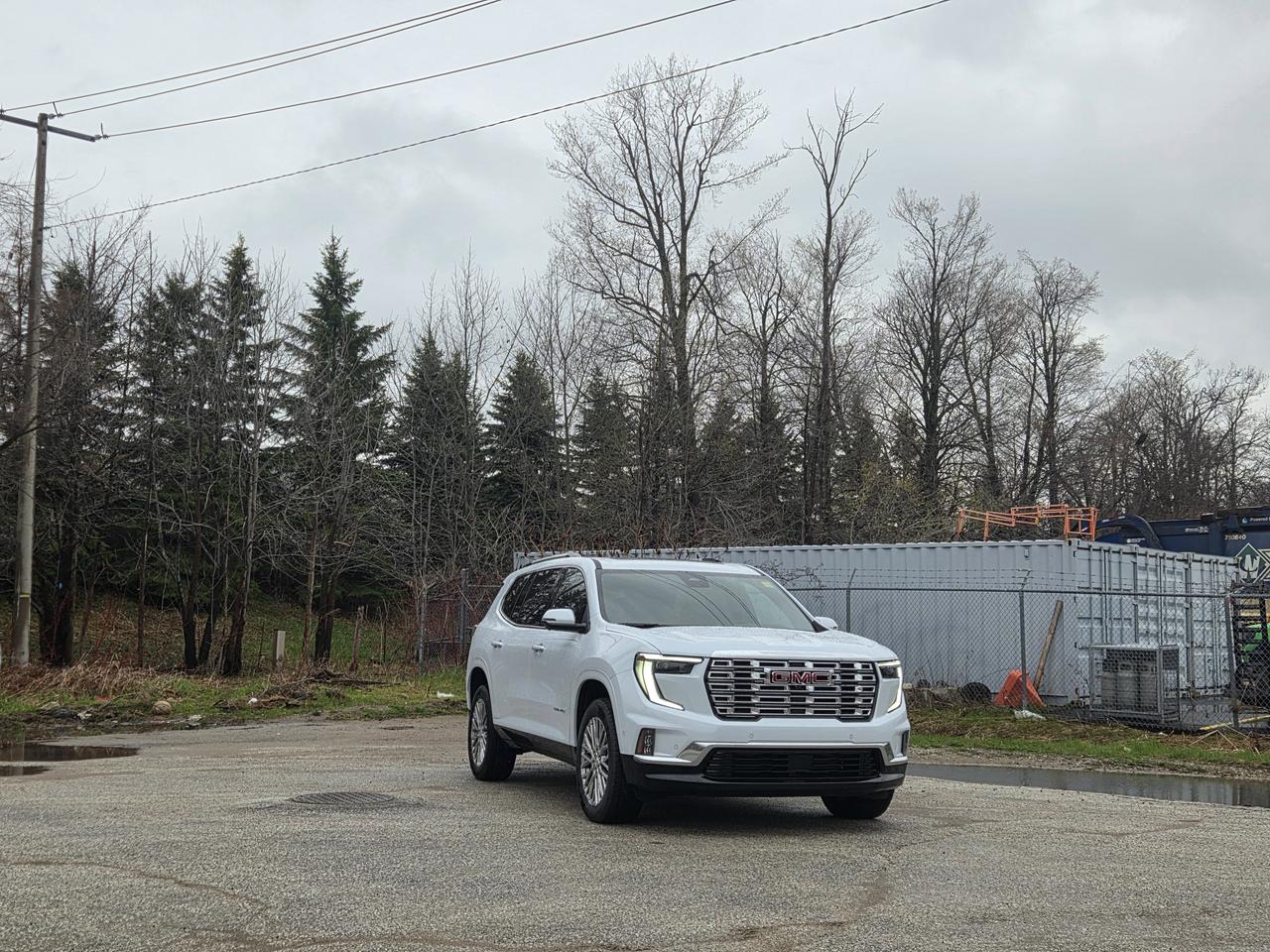 2026 GMC Acadia Denali Photo3