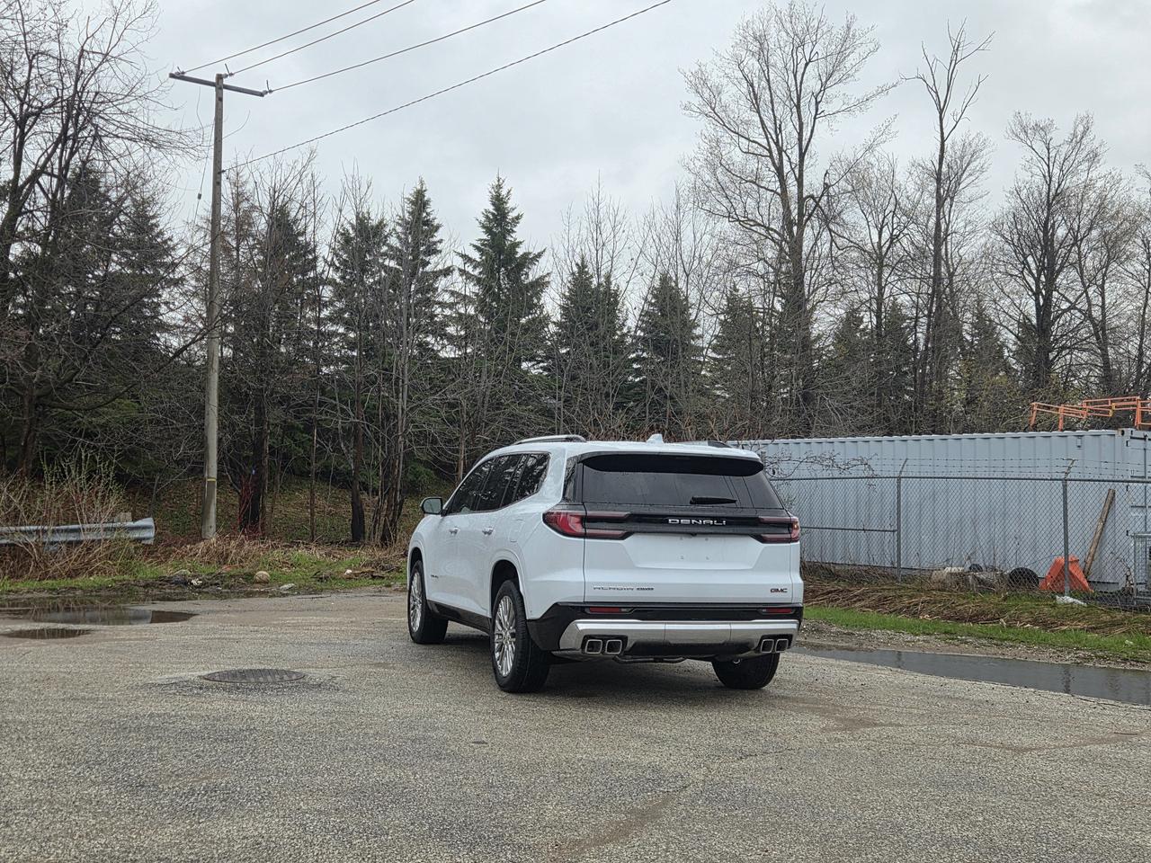2026 GMC Acadia Denali Photo
