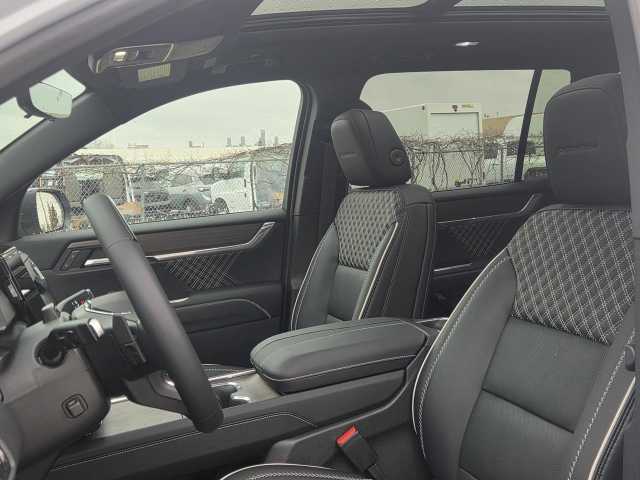 2026 GMC Acadia Denali Photo