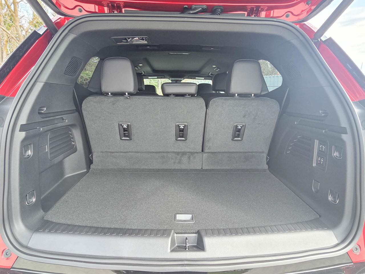 2026 GMC Acadia Denali Photo