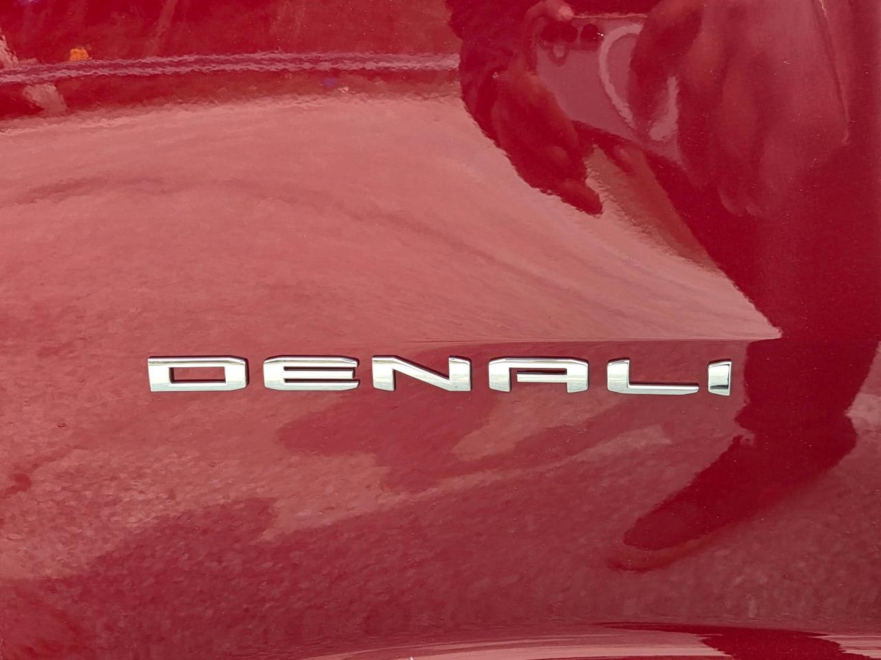 2026 GMC Acadia Denali Photo