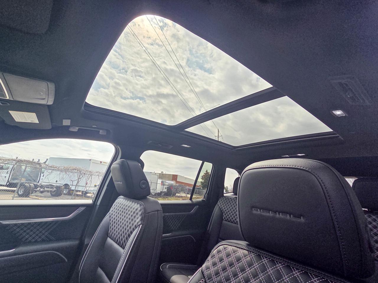 2026 GMC Acadia Denali Photo