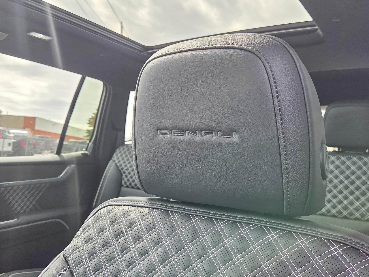 2026 GMC Acadia Denali Photo