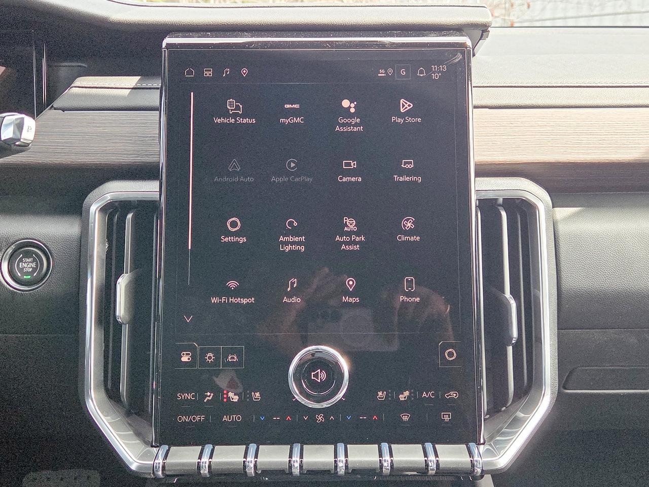 2026 GMC Acadia Denali Photo