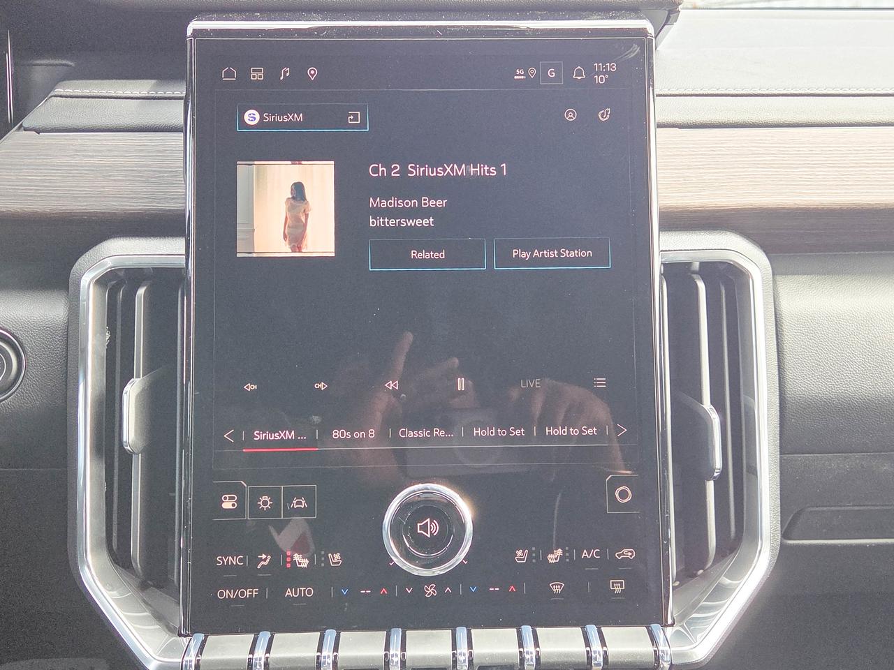 2026 GMC Acadia Denali Photo