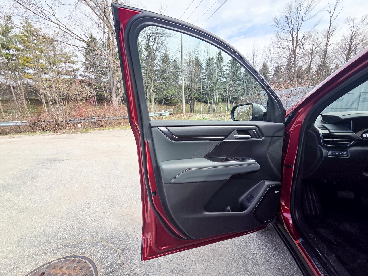 2026 GMC Acadia AT4 Photo