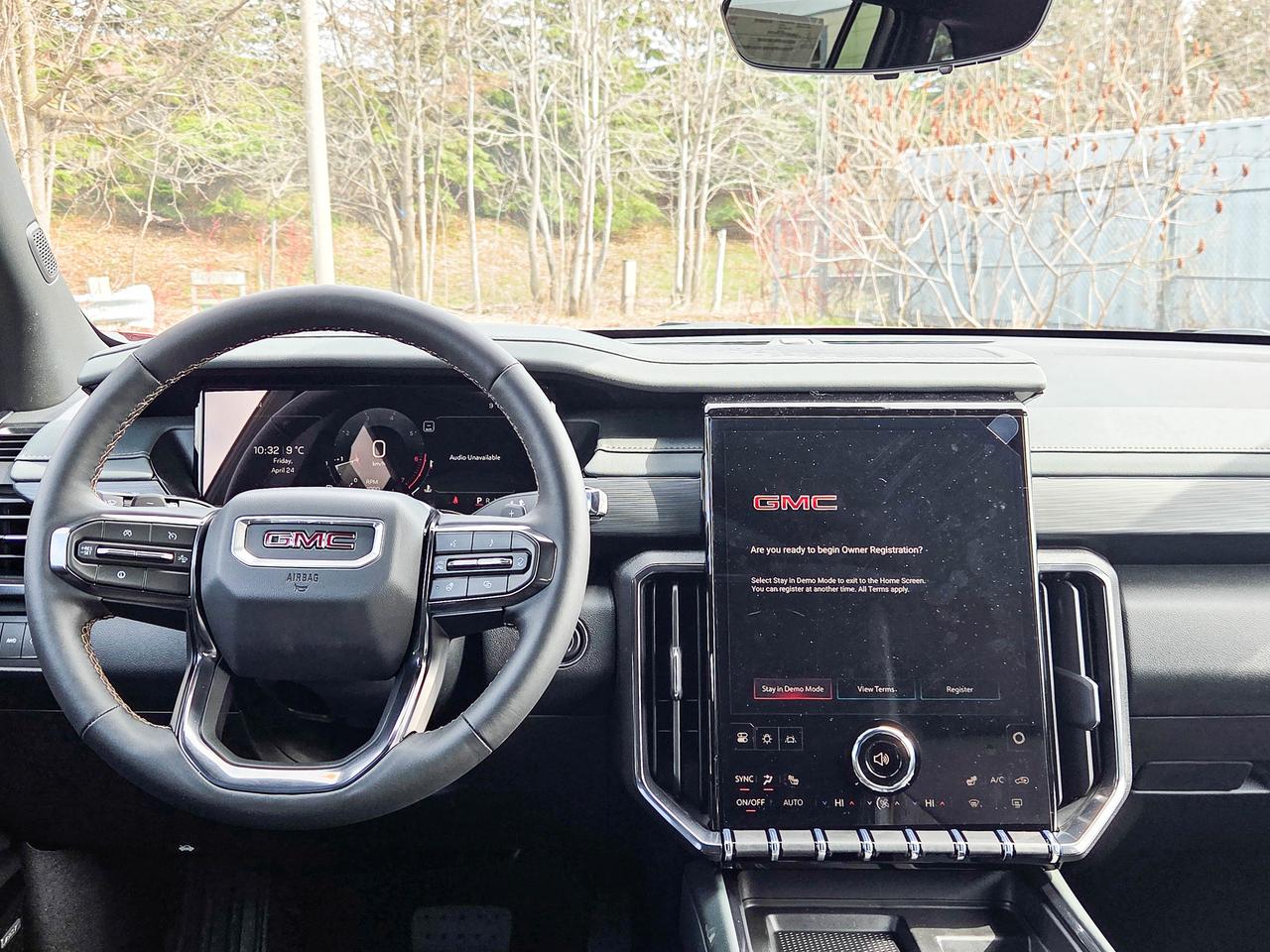 2026 GMC Acadia AT4 Photo