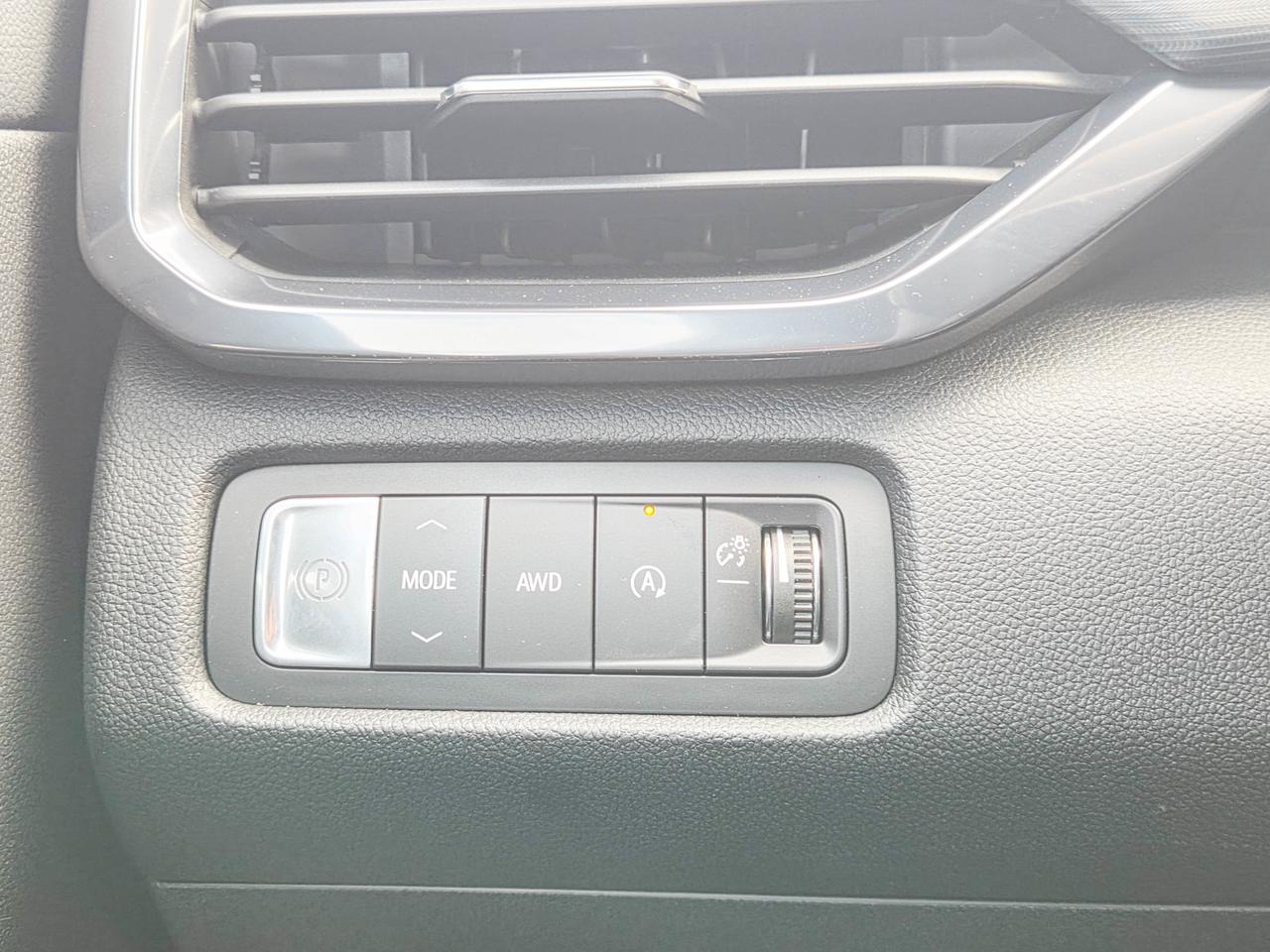 2026 GMC Acadia AT4 Photo