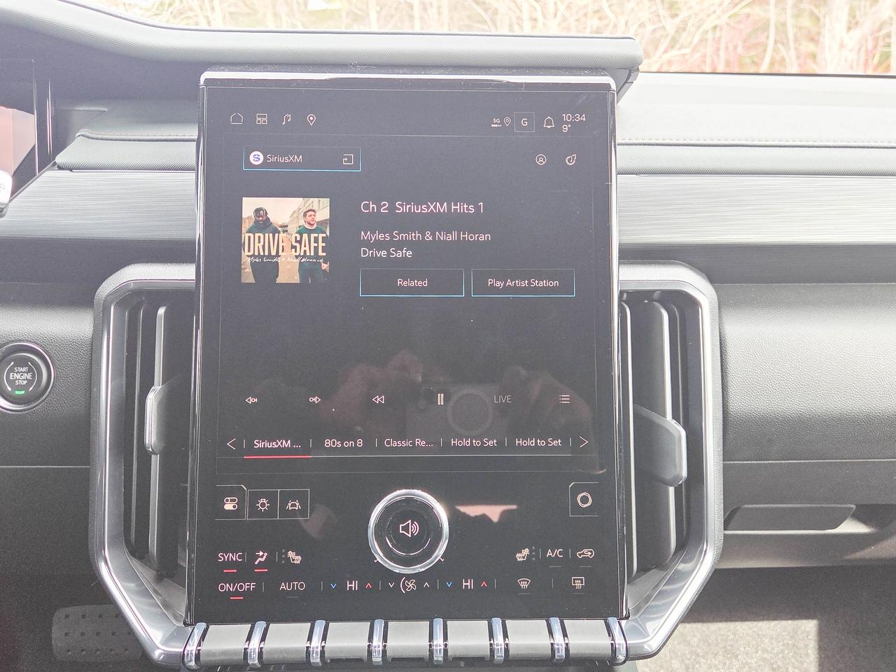 2026 GMC Acadia AT4 Photo