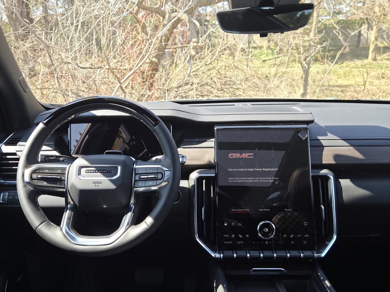 2026 GMC Acadia Denali Photo