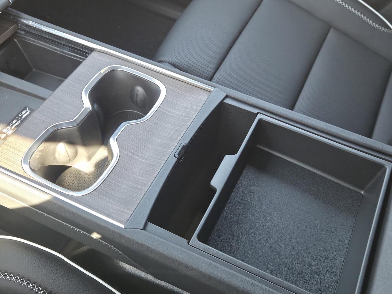 2026 GMC Acadia Denali Photo