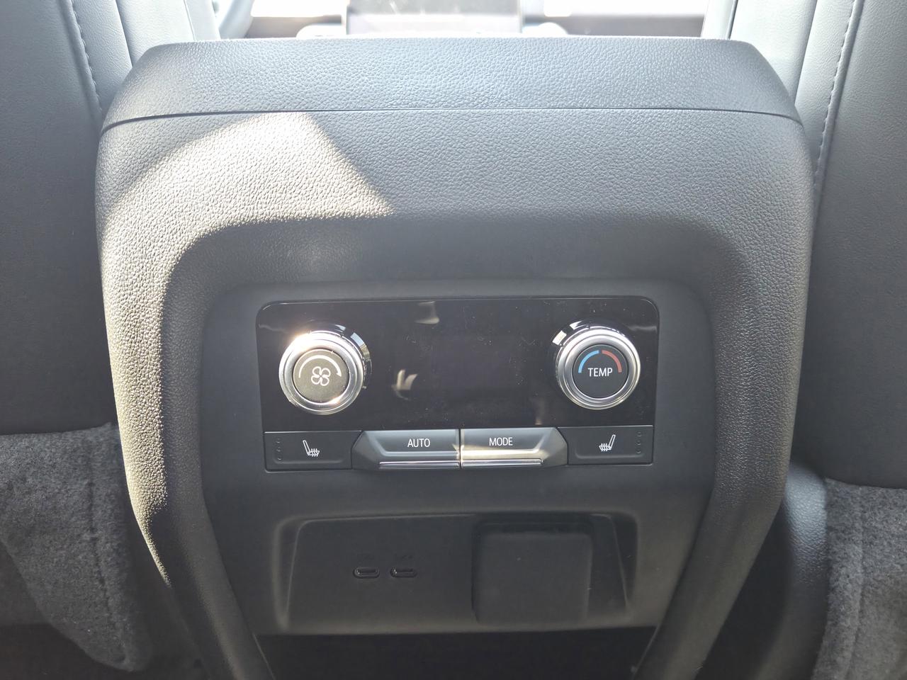 2026 GMC Acadia Denali Photo