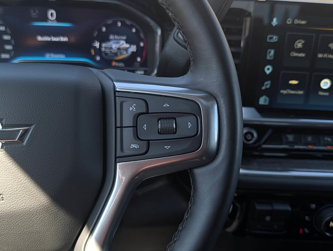 2025 Chevrolet SILVERADO 2500HD LTZ Photo