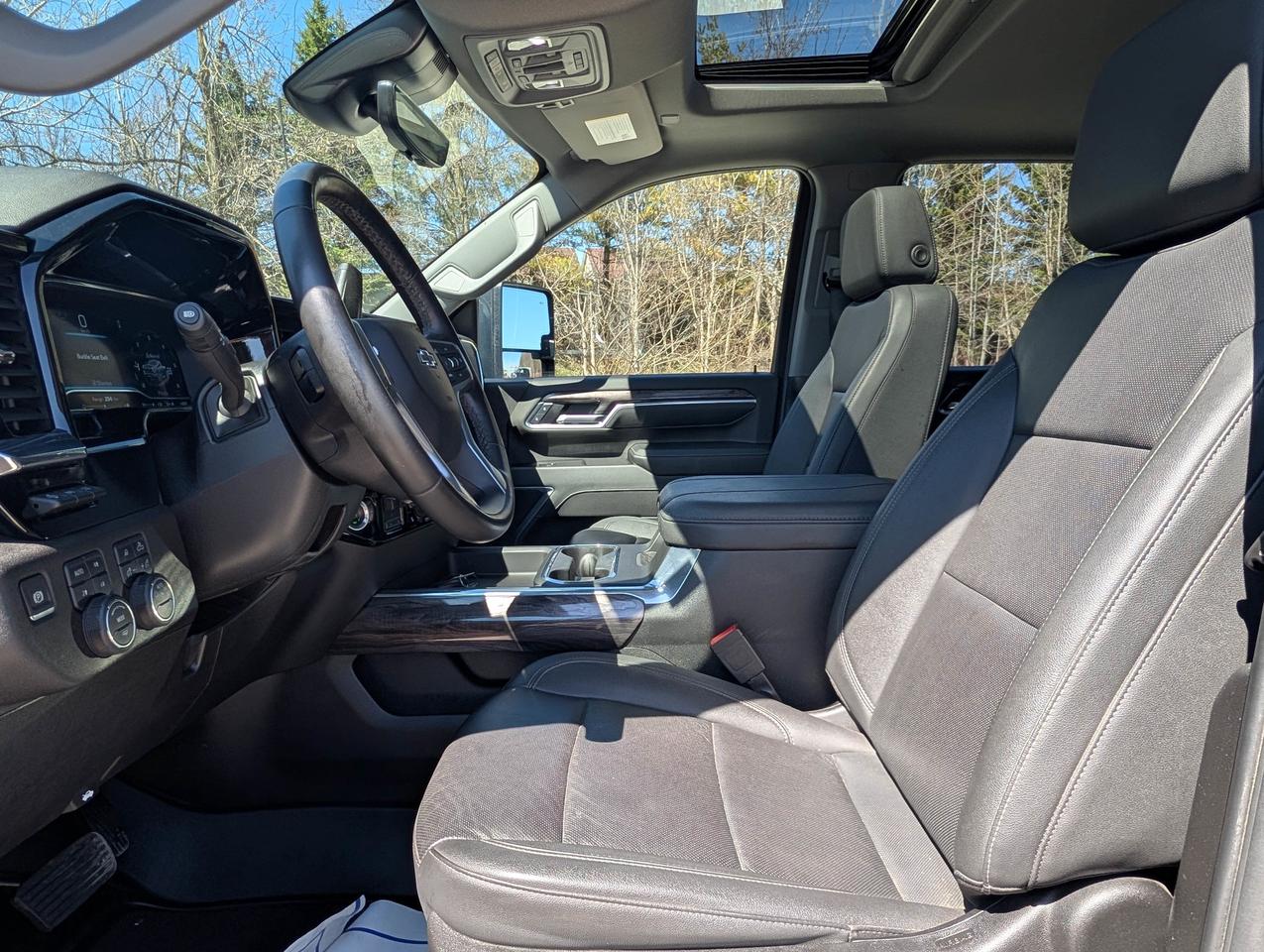 2025 Chevrolet SILVERADO 2500HD LTZ Photo