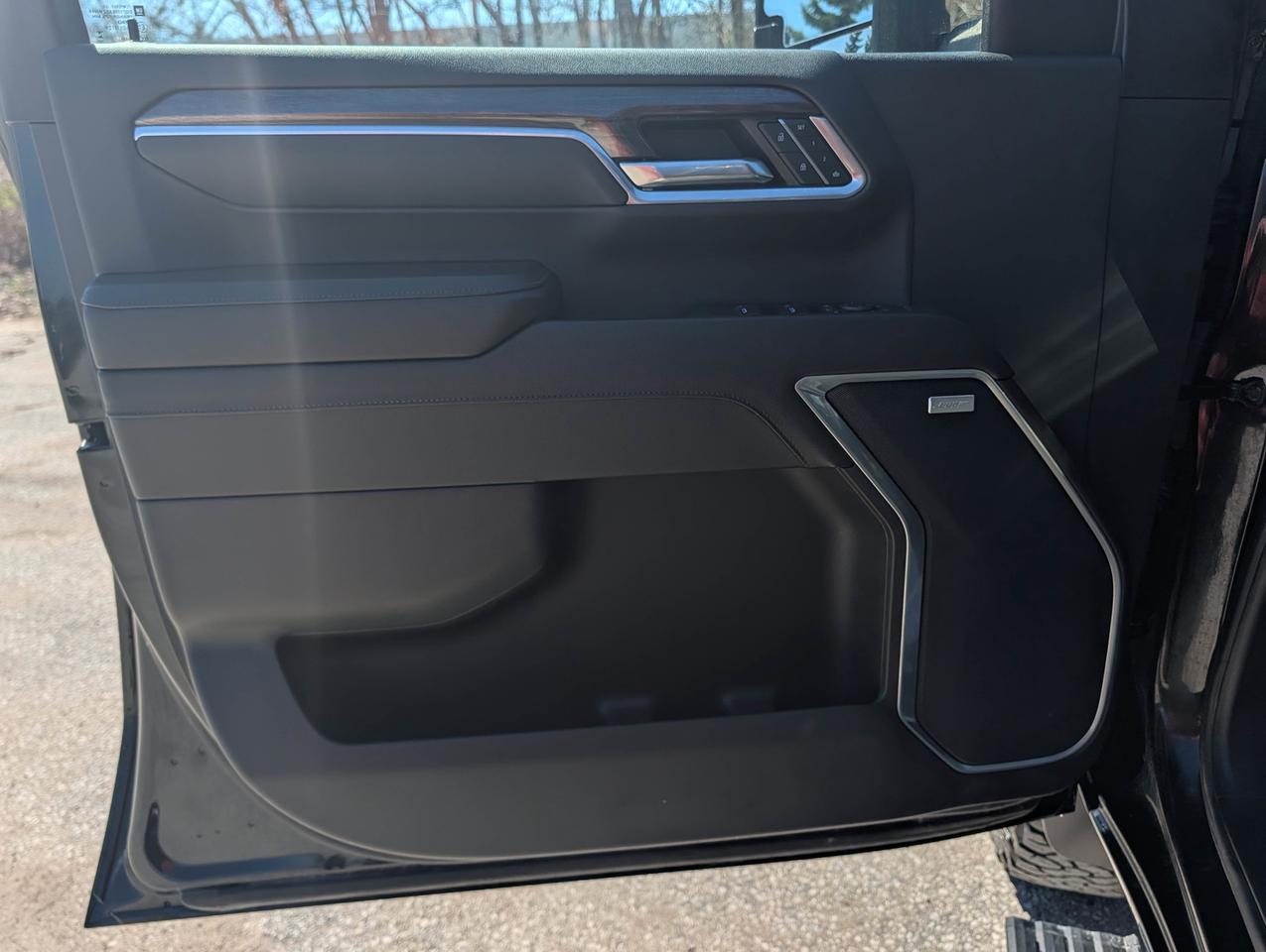 2025 Chevrolet SILVERADO 2500HD LTZ Photo