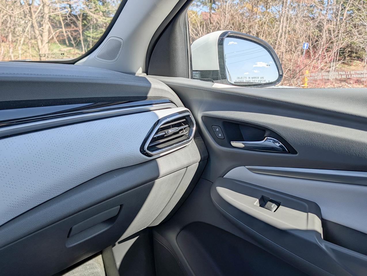 2023 Chevrolet Bolt EUV Premier Photo