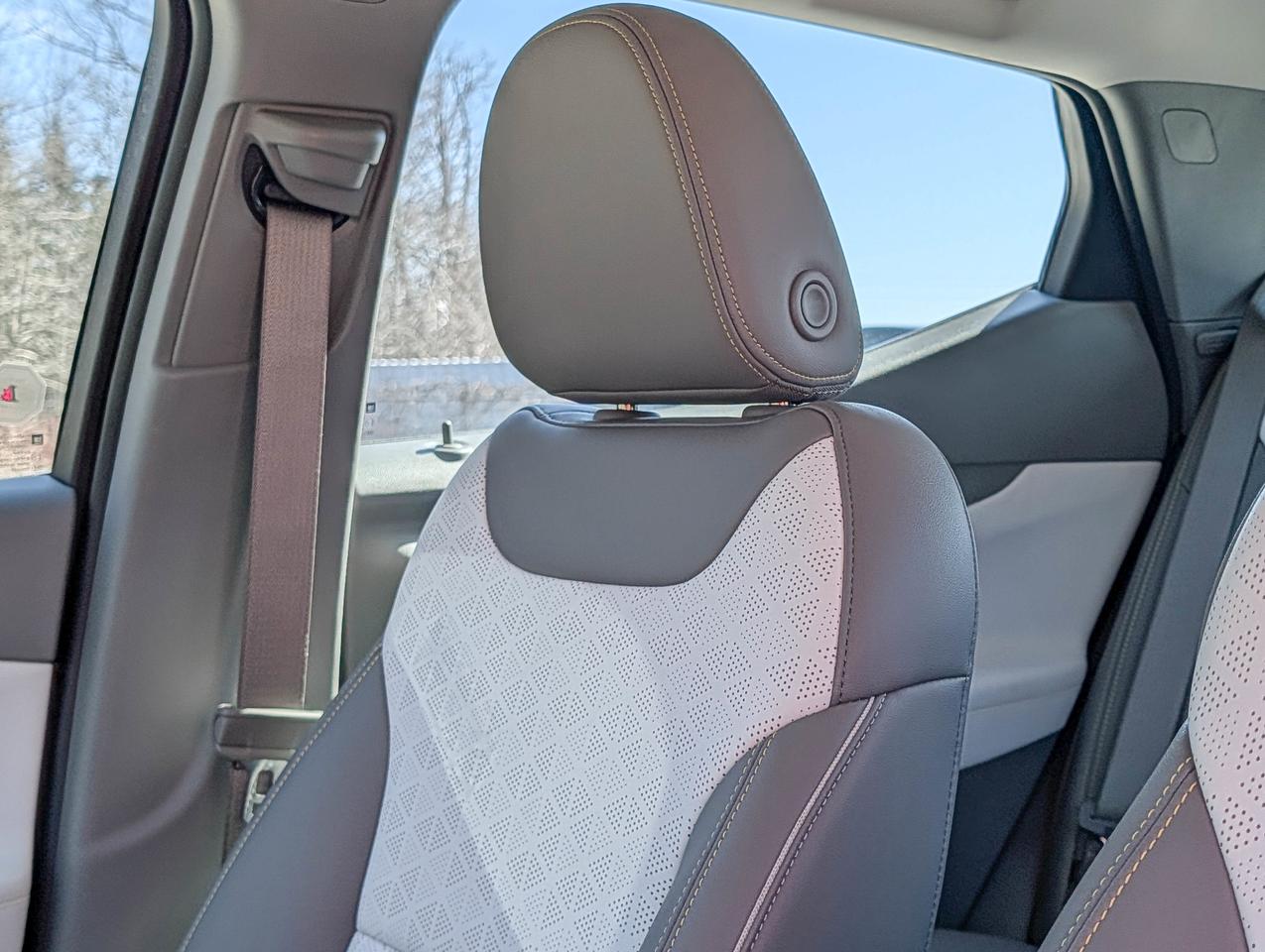 2023 Chevrolet Bolt EUV Premier Photo