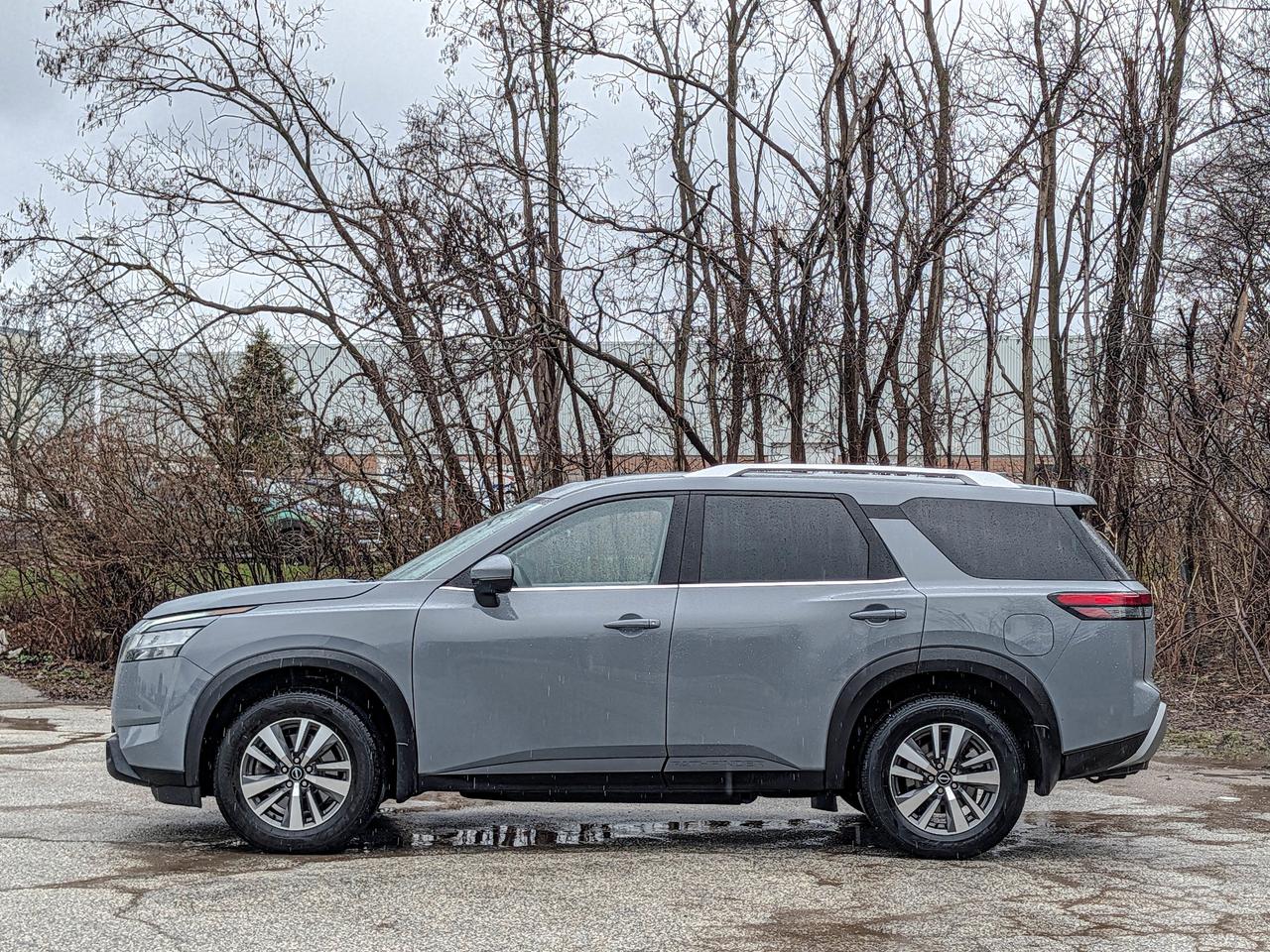 2024 Nissan Pathfinder SL Photo