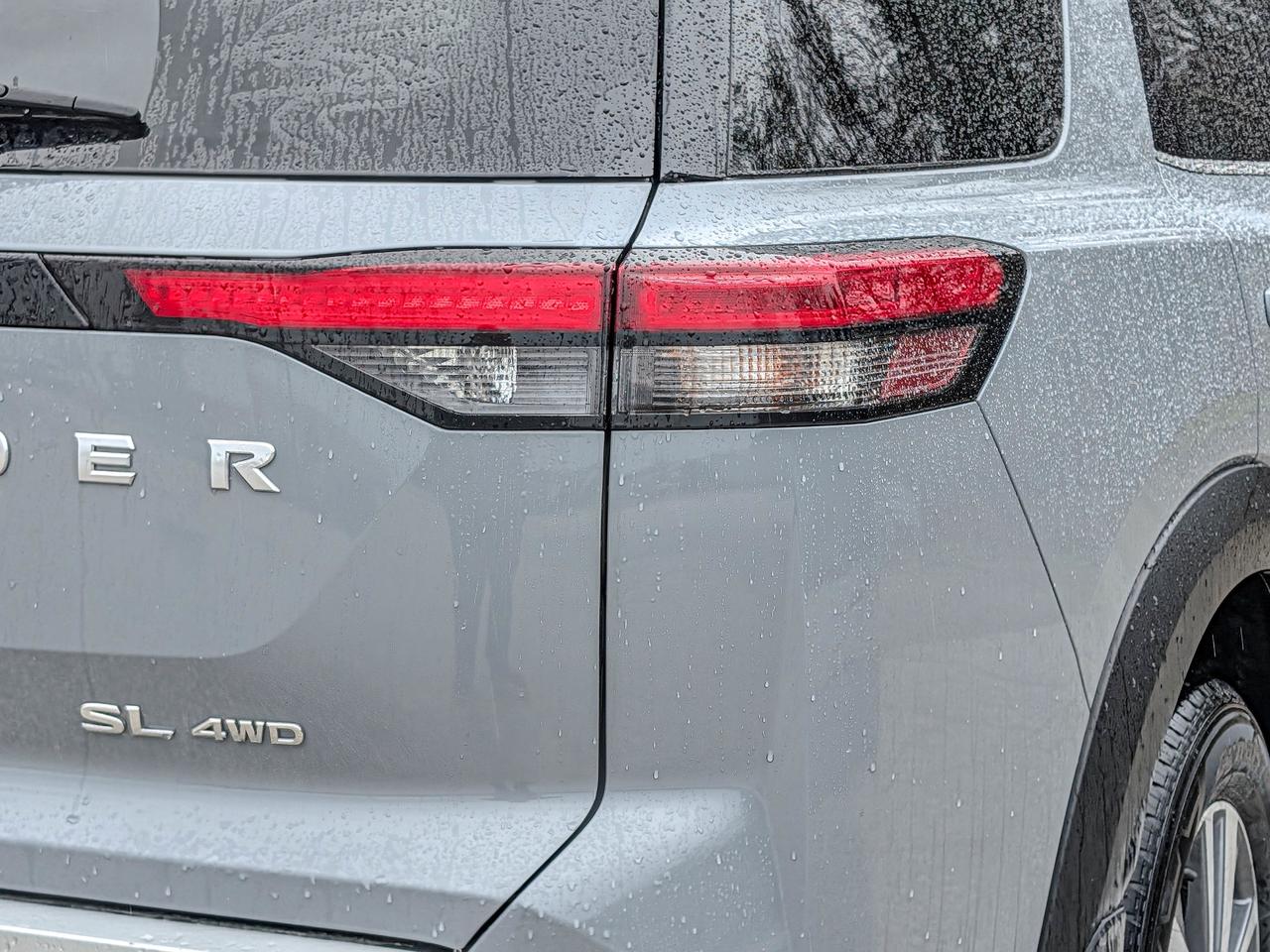 2024 Nissan Pathfinder SL Photo