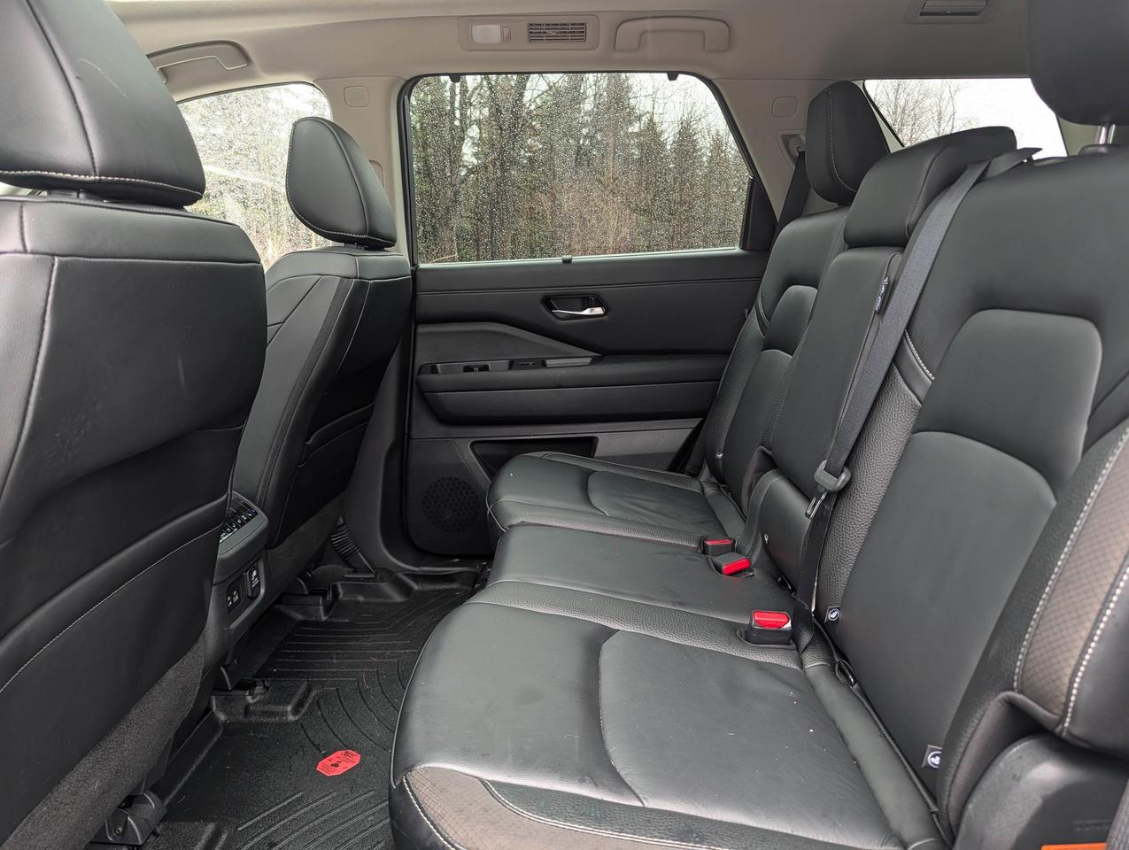 2024 Nissan Pathfinder SL Photo