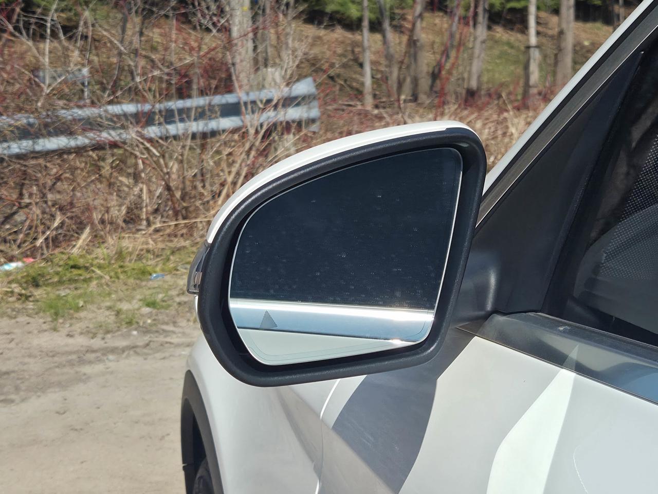 2020 Mercedes-Benz GLC 300 Photo