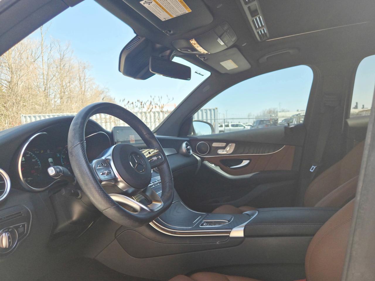 2020 Mercedes-Benz GLC 300 Photo