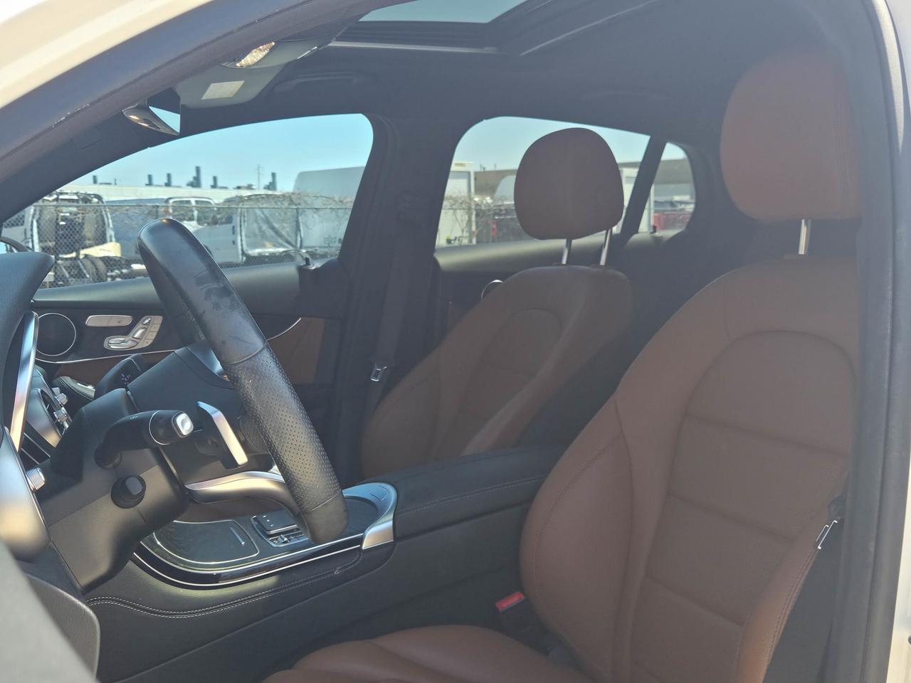 2020 Mercedes-Benz GLC 300 Photo