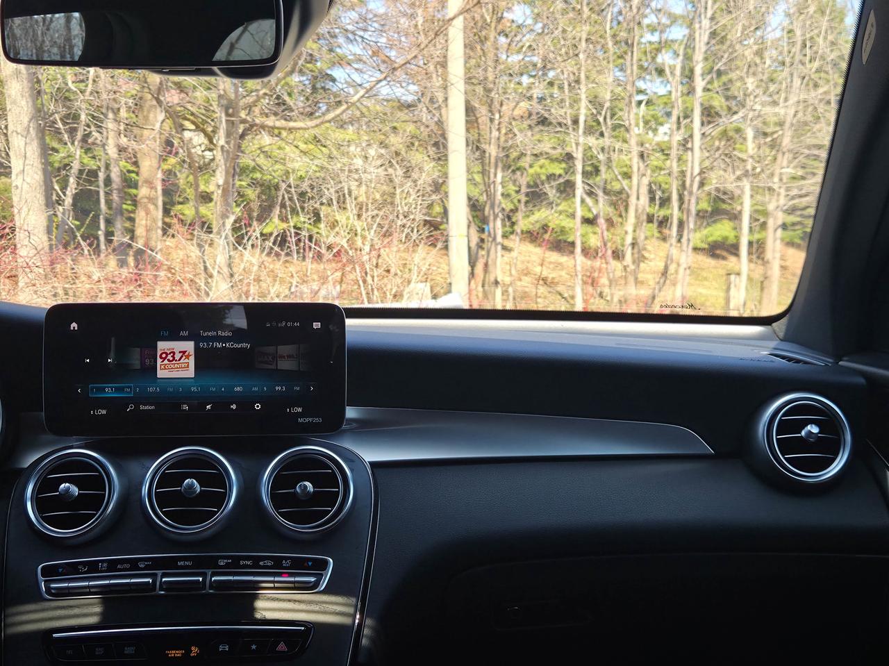 2020 Mercedes-Benz GLC 300 Photo