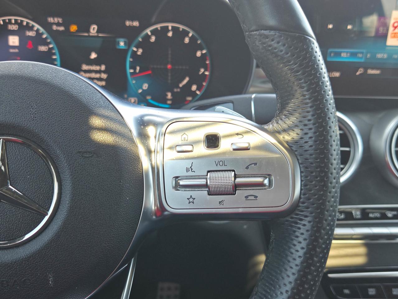 2020 Mercedes-Benz GLC 300 Photo