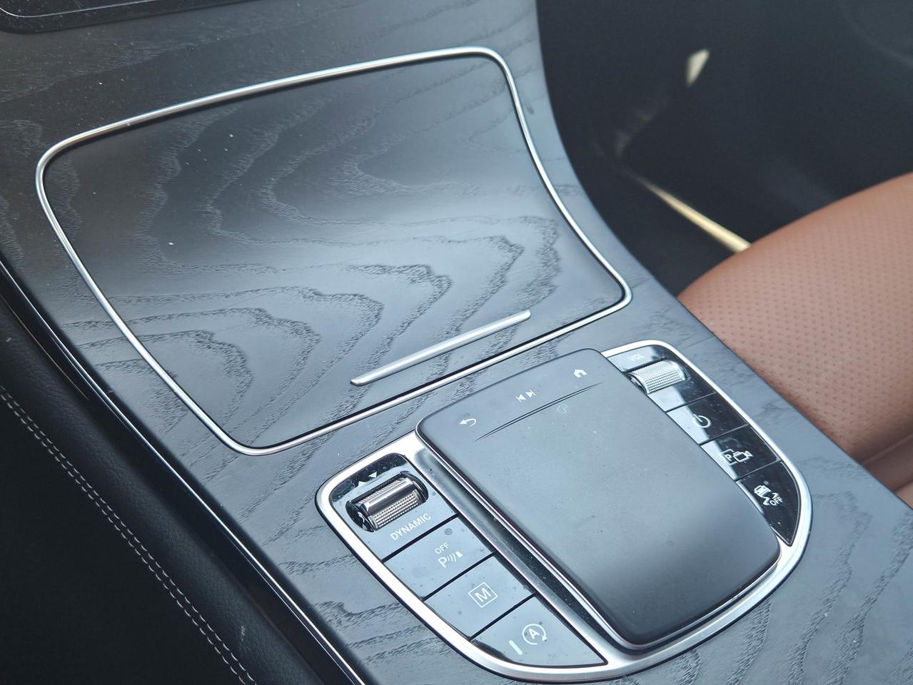 2020 Mercedes-Benz GLC 300 Photo